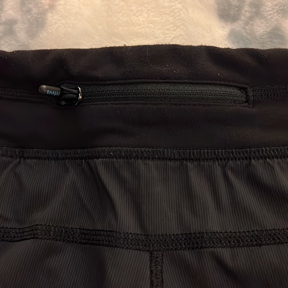Ivivva workout shorts in black. Size 14 - Picture 4 of 7